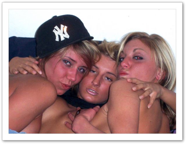 trois blondes sexy