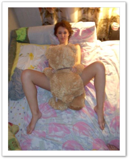 ours sur femme nue